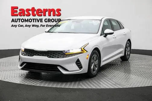 2023 Kia K5 LXS FWD photo