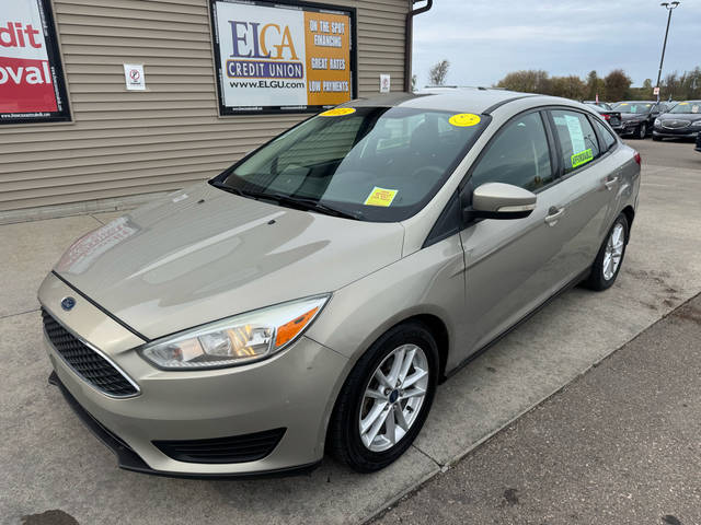 2015 Ford Focus SE FWD photo