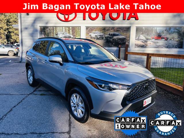 2022 Toyota Corolla Cross LE AWD photo