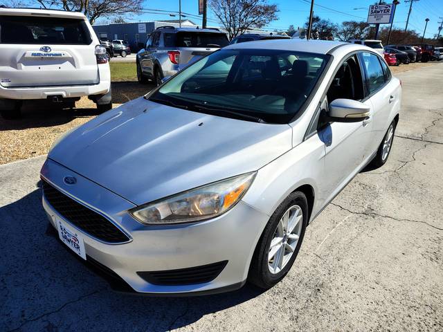2017 Ford Focus SE FWD photo