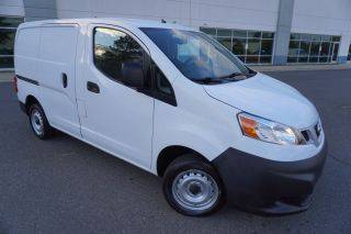 2017 Nissan NV200 S FWD photo