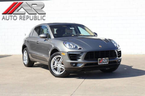 2016 Porsche Macan S AWD photo