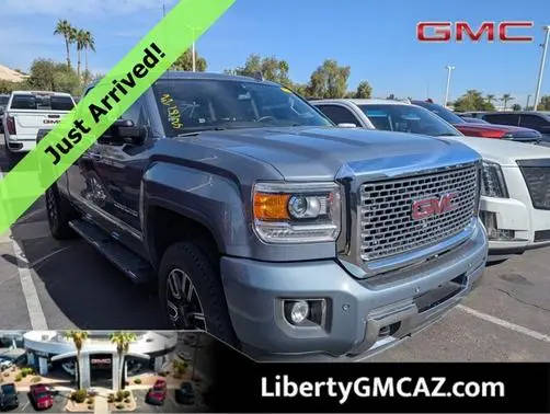 2016 GMC Sierra 2500HD Denali 4WD photo