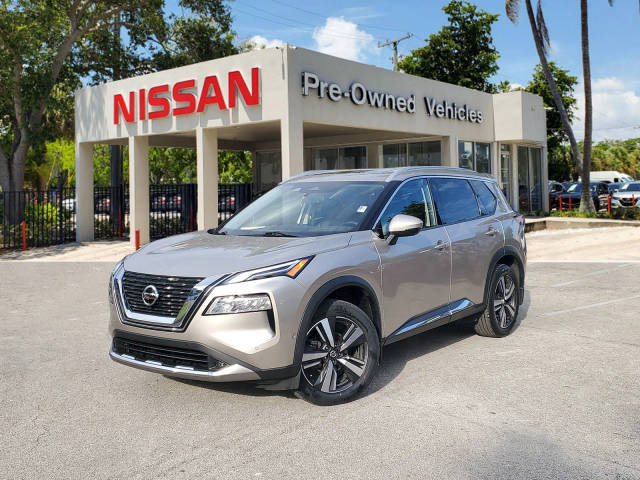 2021 Nissan Rogue Platinum FWD photo