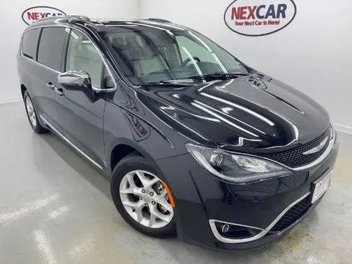 2020 Chrysler Pacifica Minivan Limited FWD photo