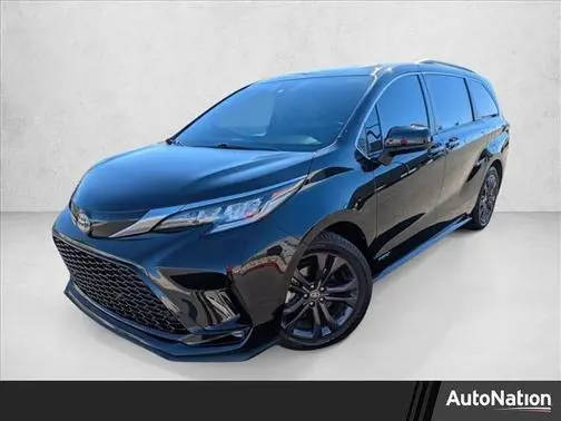 2021 Toyota Sienna XSE FWD photo