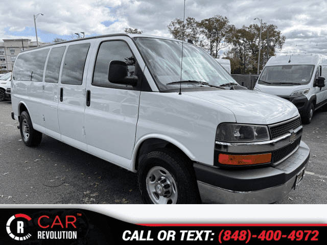 2017 Chevrolet Express LT RWD photo