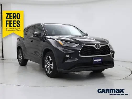 2022 Toyota Highlander XLE AWD photo