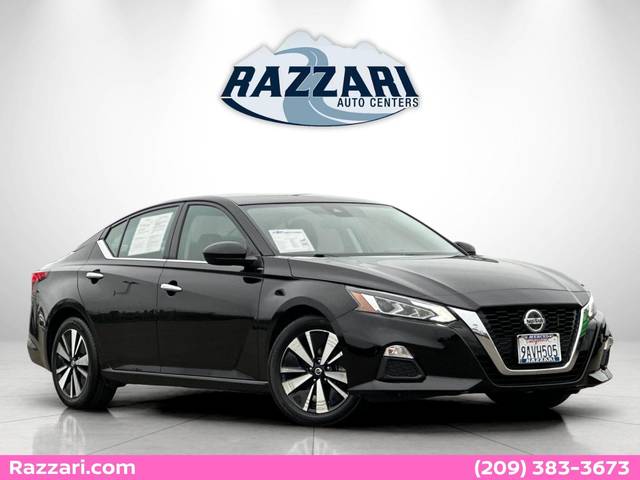 2022 Nissan Altima 2.5 SV FWD photo