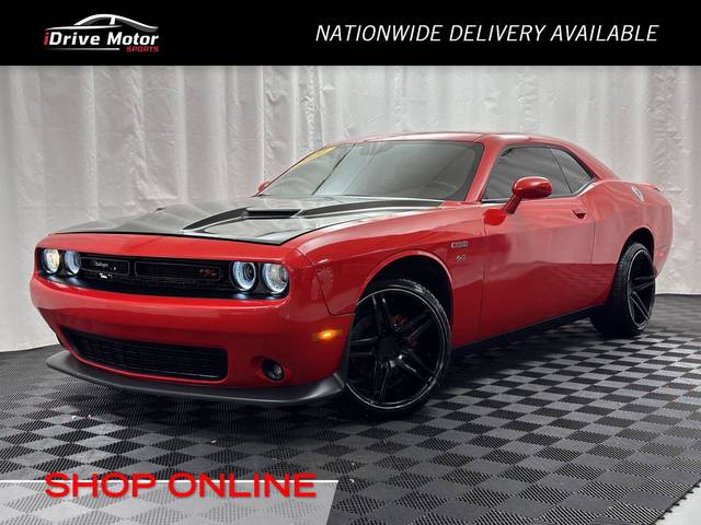 2021 Dodge Challenger SXT RWD photo