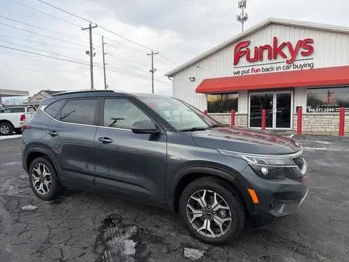 2022 Kia Seltos EX AWD photo