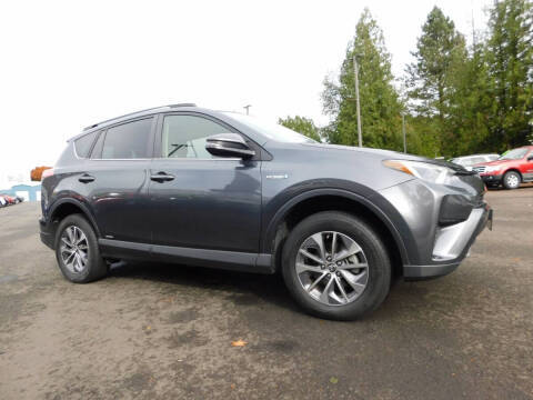 2018 Toyota RAV4 Hybrid LE Plus AWD photo