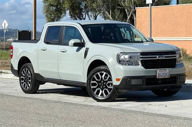 2022 Ford Maverick LARIAT FWD photo