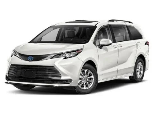 2023 Toyota Sienna LE FWD photo