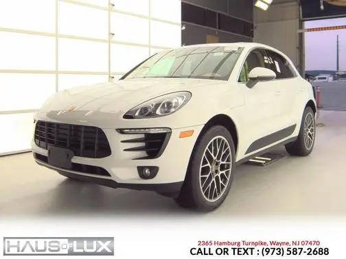 2015 Porsche Macan S AWD photo