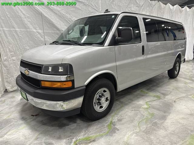 2017 Chevrolet Express LT RWD photo