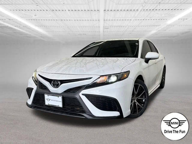 2023 Toyota Camry SE FWD photo