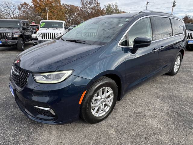 2021 Chrysler Pacifica Minivan Touring L FWD photo