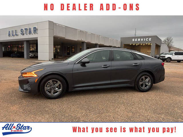 2022 Kia K5 LXS FWD photo