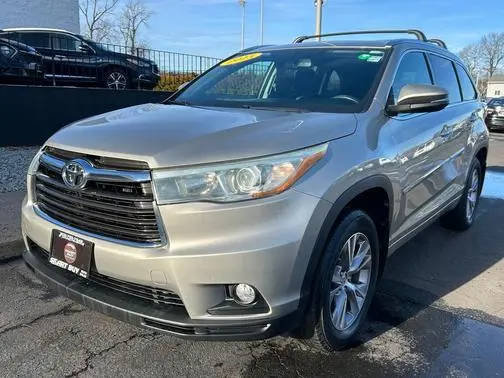 2015 Toyota Highlander XLE AWD photo