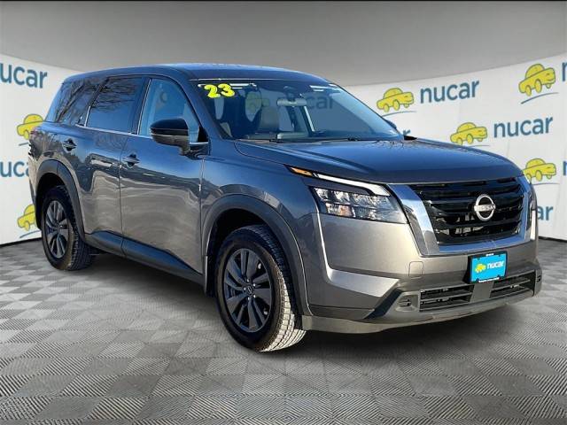 2023 Nissan Pathfinder S 4WD photo