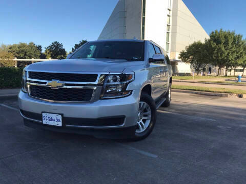 2019 Chevrolet Suburban LT 4WD photo