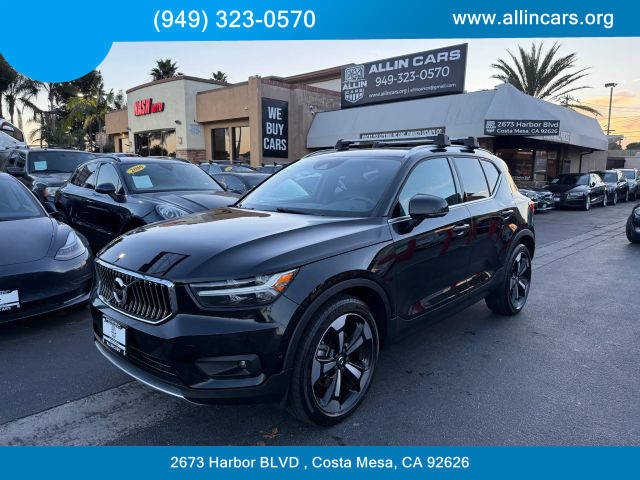 2019 Volvo XC40 Inscription AWD photo