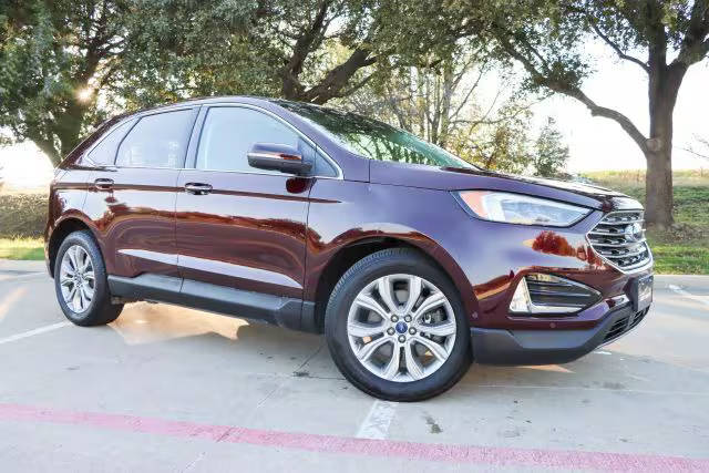 2019 Ford Edge Titanium AWD photo