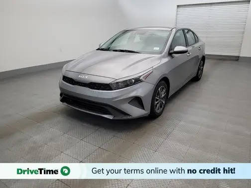 2023 Kia Forte LXS FWD photo