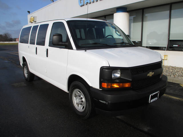 2017 Chevrolet Express LS RWD photo