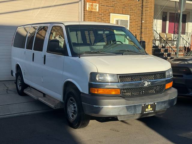 2016 Chevrolet Express LT RWD photo