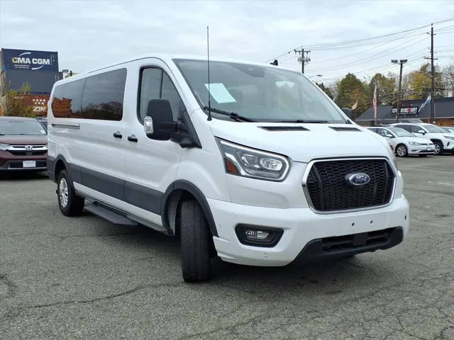 2023 Ford Transit Passenger Wagon XLT RWD photo