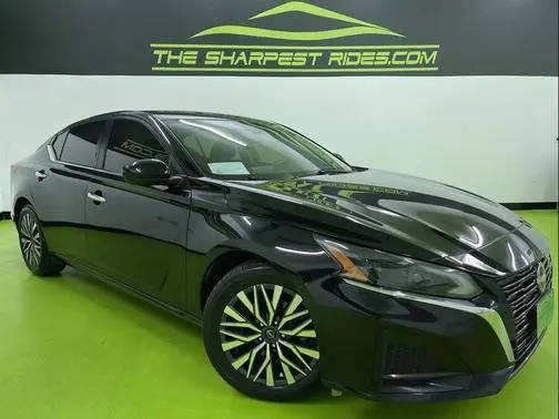 2023 Nissan Altima 2.5 SV FWD photo