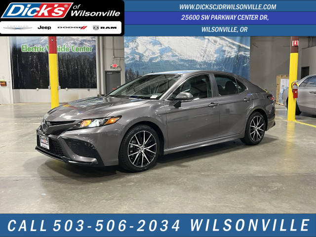 2023 Toyota Camry SE FWD photo