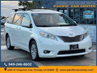 2017 Toyota Sienna XLE FWD photo
