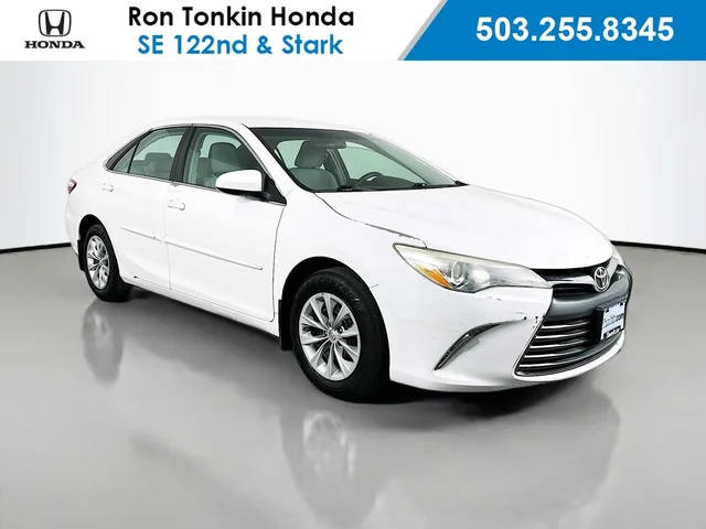 2015 Toyota Camry LE FWD photo