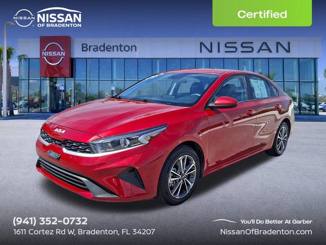 2023 Kia Forte LXS FWD photo