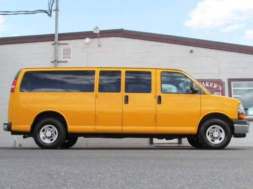 2016 Chevrolet Express LS RWD photo