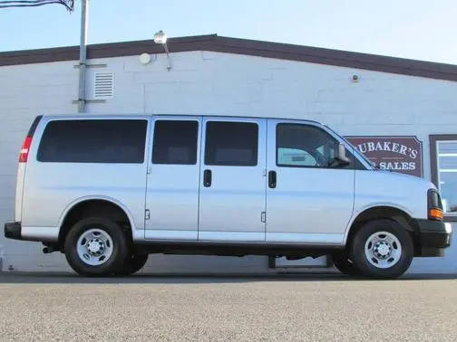 2017 Chevrolet Express LS RWD photo