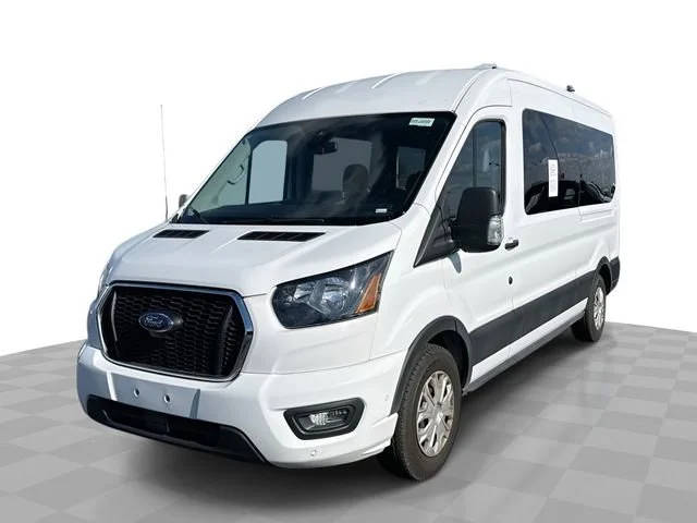2023 Ford Transit Passenger Wagon XL RWD photo