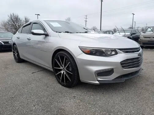2017 Chevrolet Malibu LT FWD photo