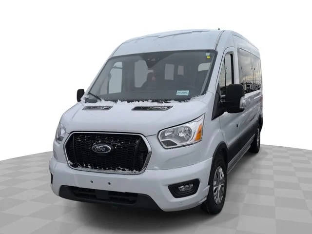 2022 Ford Transit Passenger Wagon XL RWD photo