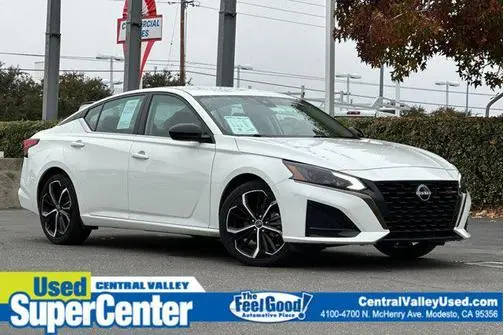 2023 Nissan Altima 2.5 SR FWD photo