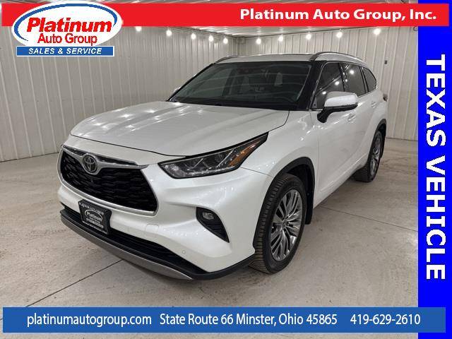 2022 Toyota Highlander Platinum FWD photo