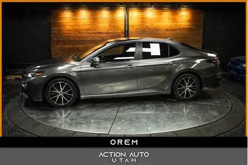 2022 Toyota Camry SE AWD photo
