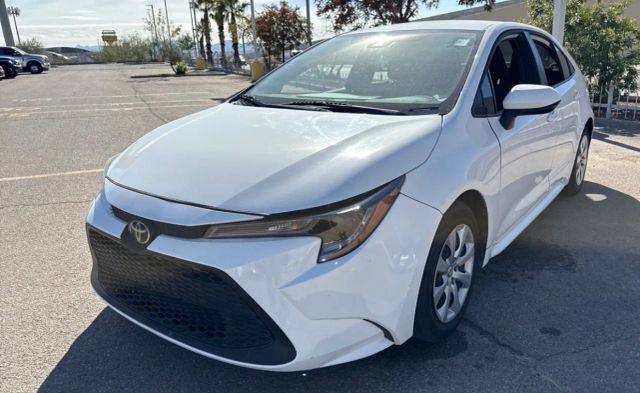 2021 Toyota Corolla LE FWD photo