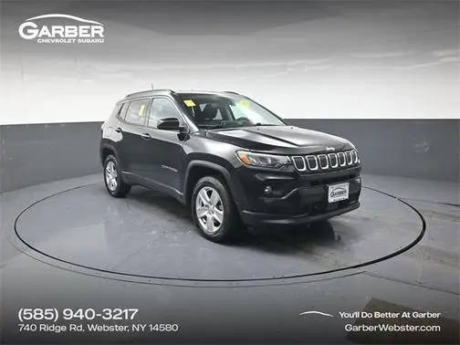 2022 Jeep Compass Latitude 4WD photo