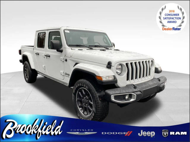 2023 Jeep Gladiator Overland 4WD photo