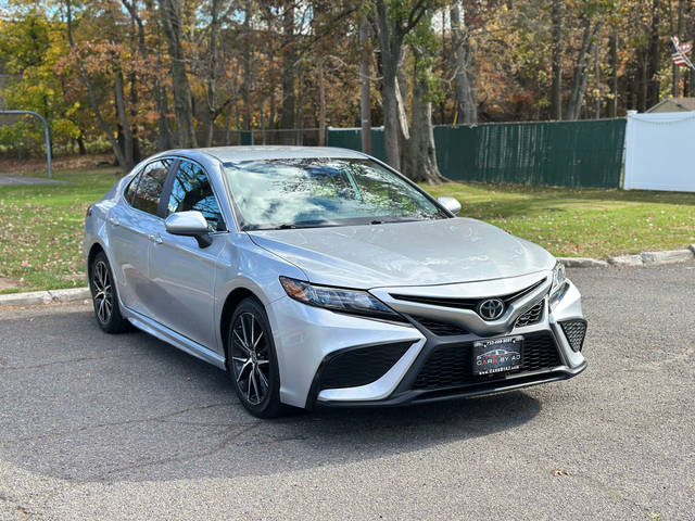 2021 Toyota Camry SE FWD photo