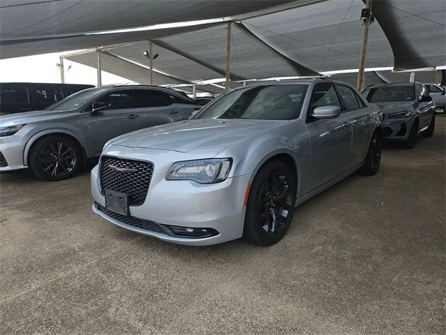 2023 Chrysler 300 300S RWD photo